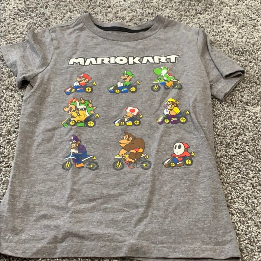 Little boys old navy size small Mario kart Shirt